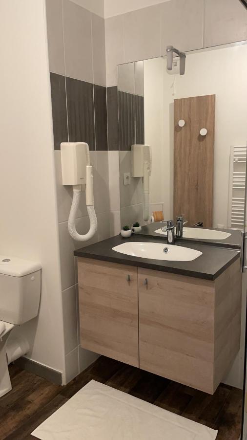 Appartement Et Garage Au Coeur De L'Isle المظهر الخارجي الصورة